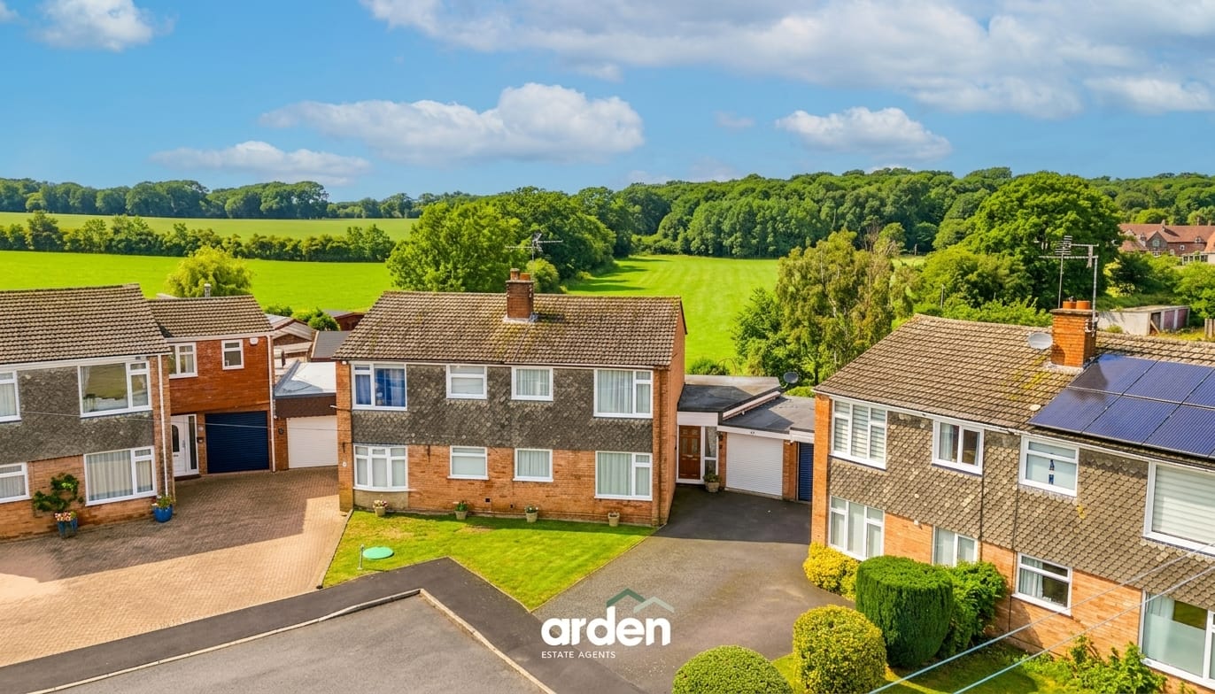 Meadow Close, Kington, Worcester, Worcester, WR7 4DE